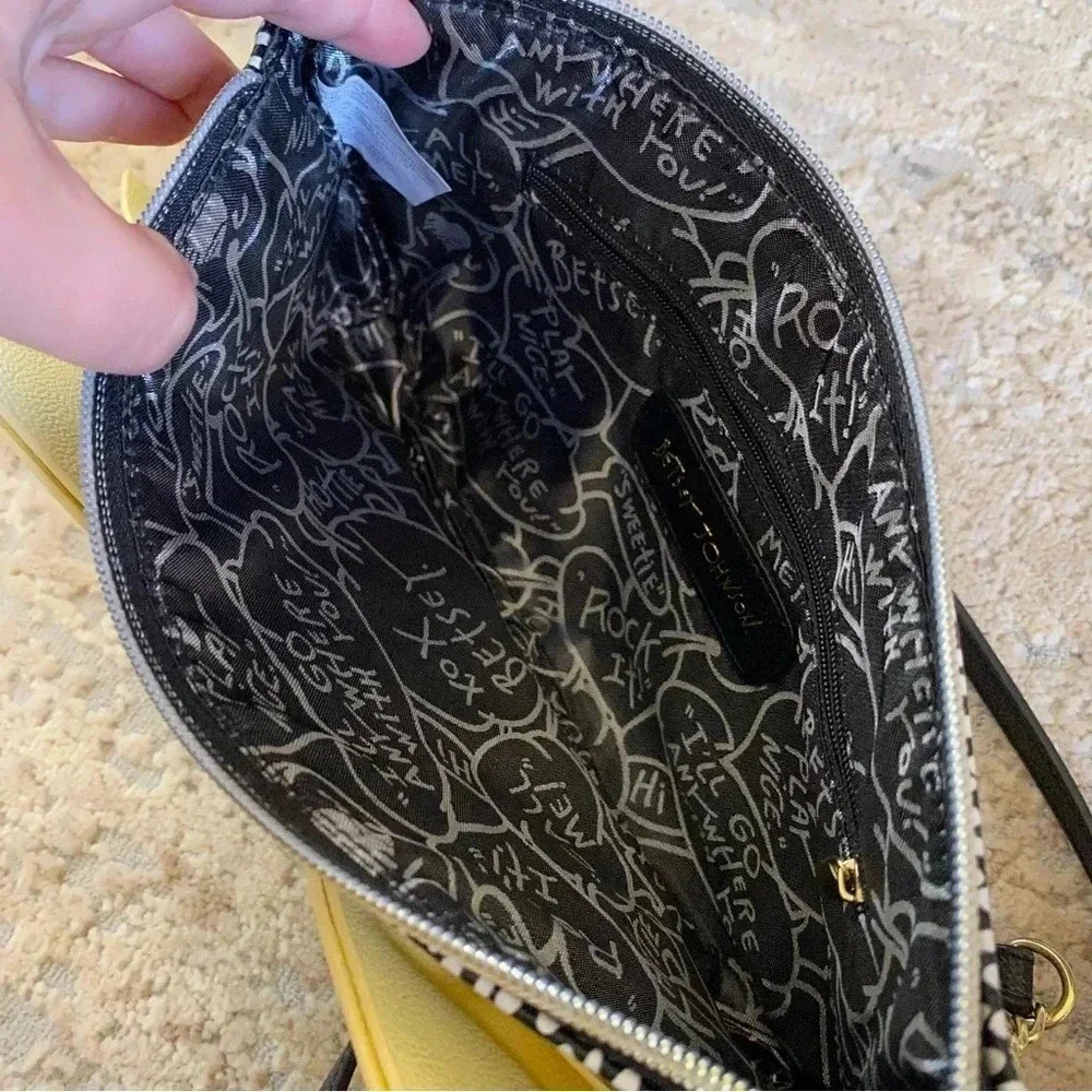 Betsey Johnson Faux Leather Large Bow Purse Handbag Crossbody Bag - Picture 9 of 12